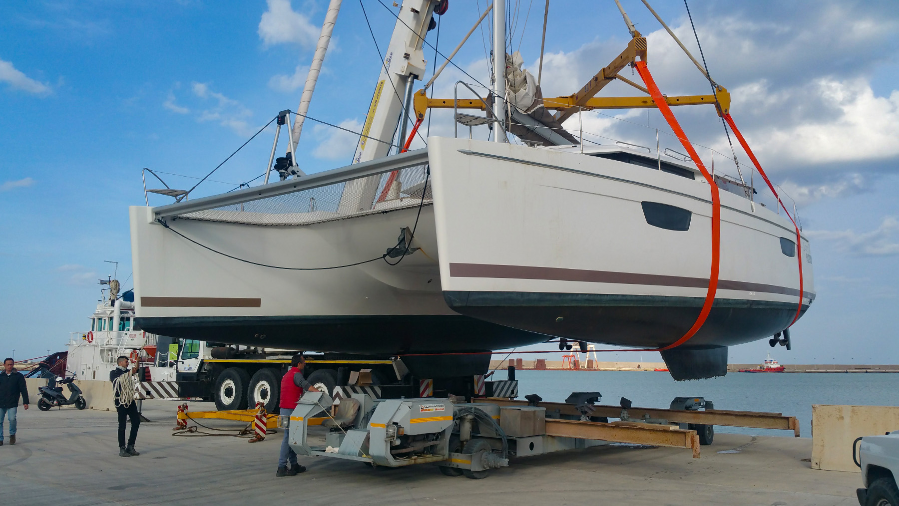 Refitting barche a Termini Imerese - Umrüstung Boote Sizilien