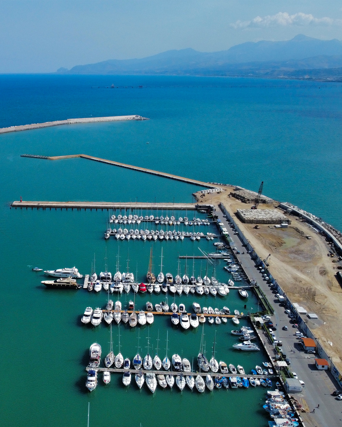 Kontakte Artemar Sporthafen Sizilien